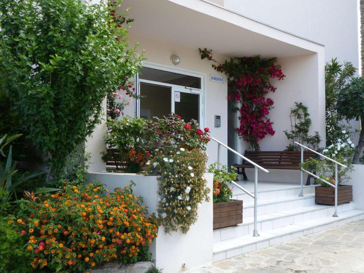 Studio Cosy Avec Tv Et Cuisine Equipee, Bord De Mer Le Lavandou - Fr-1-308-34 Экстерьер фото